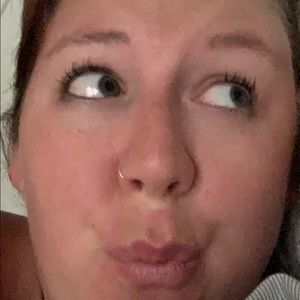 Meet your Posher, Lorynn